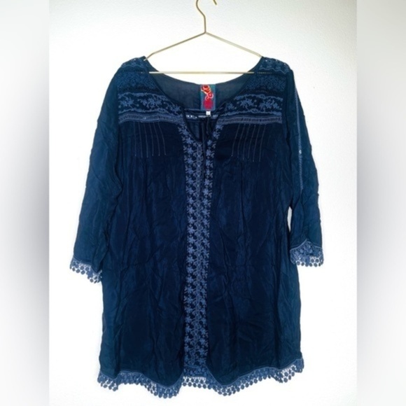 Johnny Was Tops - 💕Johnny Was Navy Embroidered Tunic Blouse💕